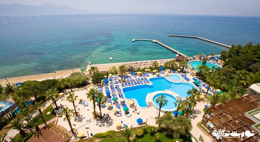 چشم اندازز یبایی از محوطه هتل